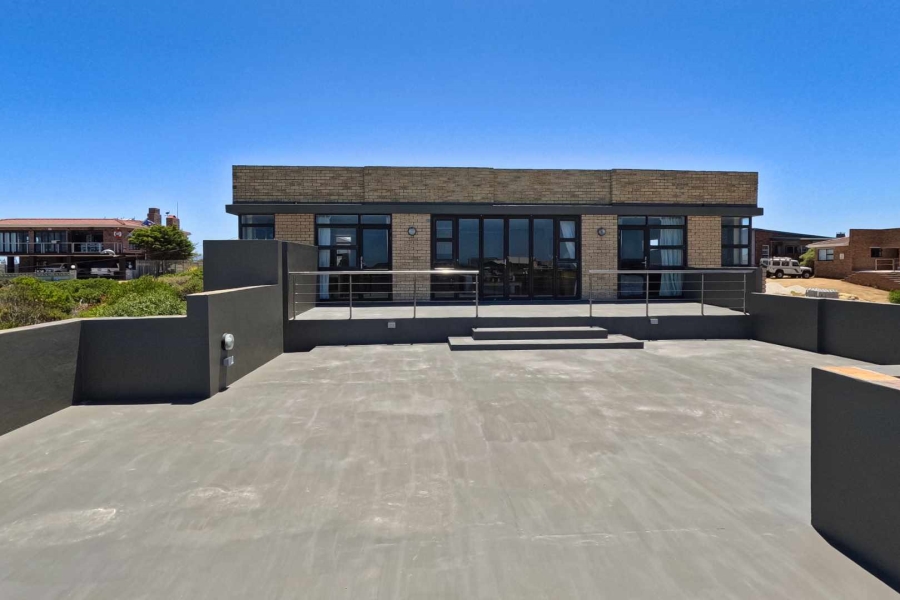 4 Bedroom Property for Sale in Pearly Beach Western Cape